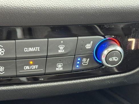 Used 2021 Buick Enclave Premium w/ Sun and Sites Package FWD image 22