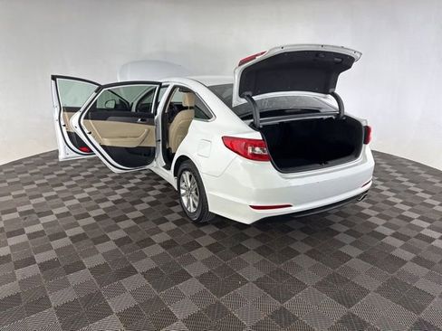 Used 2016 Hyundai Sonata SE FWD image 16