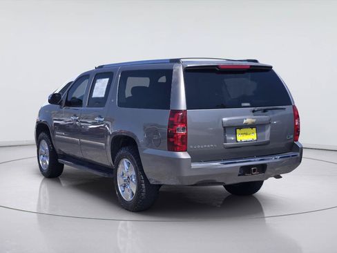 Used 2007 Chevrolet Suburban LT RWD image 6