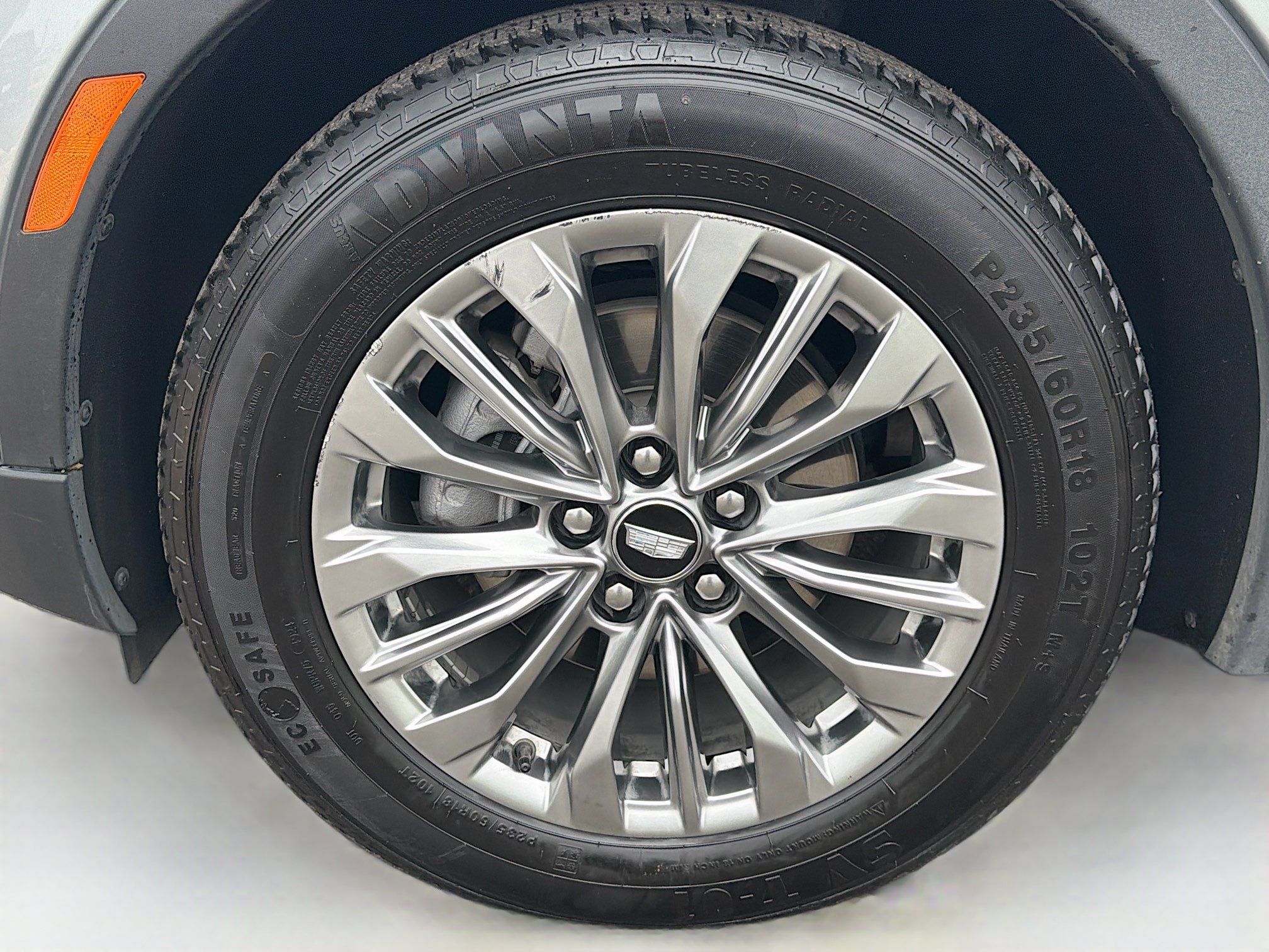 Certified 2025 Cadillac XT4 Premium Luxury FWD image 30