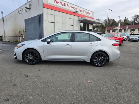 New 2026 Toyota Corolla SE image 4