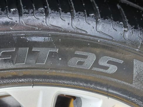 Used 2018 Ford Escape SEL image 10