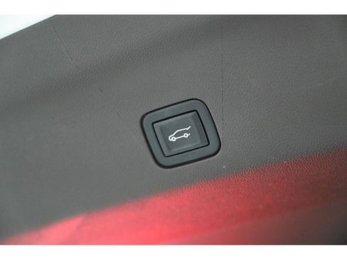 Used 2022 Cadillac Escalade Premium Luxury w/ Performance Package image 62