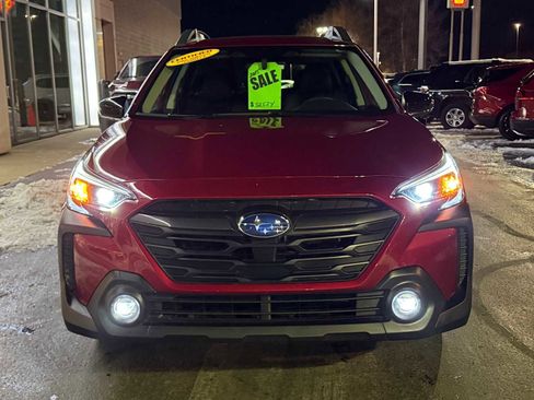 Used 2025 Subaru Outback Premium w/ Popular Package #1A image 2