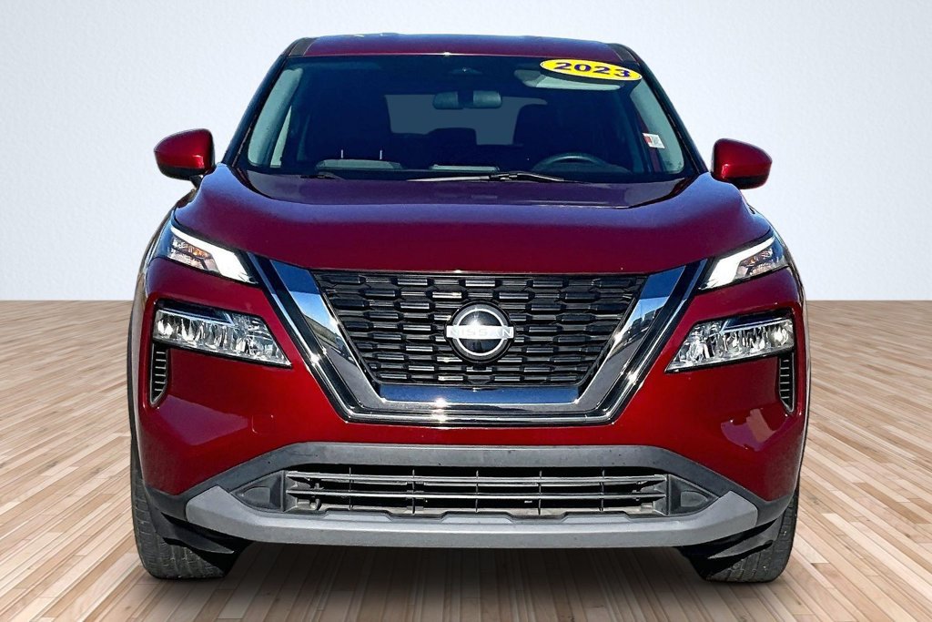 Used 2023 Nissan Rogue SV AWD/4WD image 2