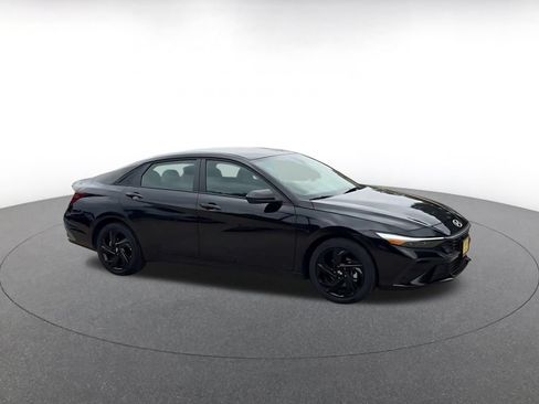 Used 2026 Hyundai Elantra Sport FWD image 2