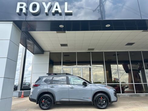 Used 2025 Nissan Rogue SV w/ Rock Creek Premium Package AWD/4WD image 1
