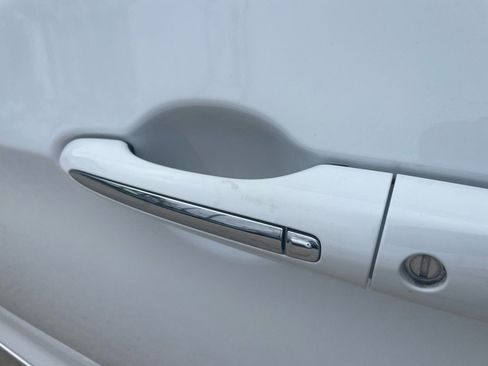 Used 2020 Chrysler Pacifica Touring-L Plus w/ Advanced Safetytec Group image 11