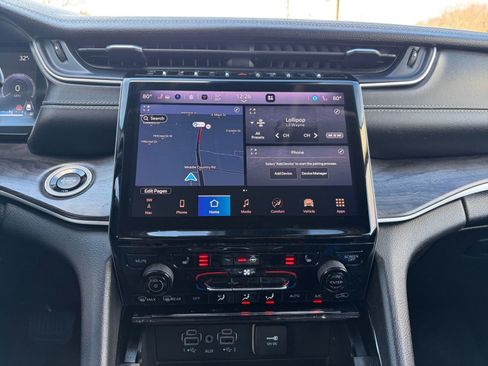 Used 2023 Jeep Grand Cherokee L Limited image 21