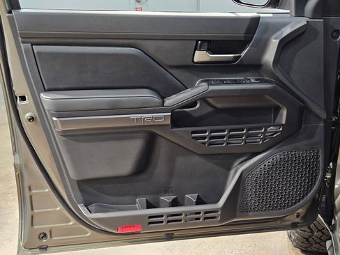 Used 2025 Toyota Tacoma TRD Sport AWD/4WD image 20