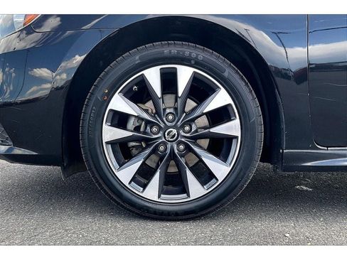 Used 2016 Nissan Sentra SR FWD image 10
