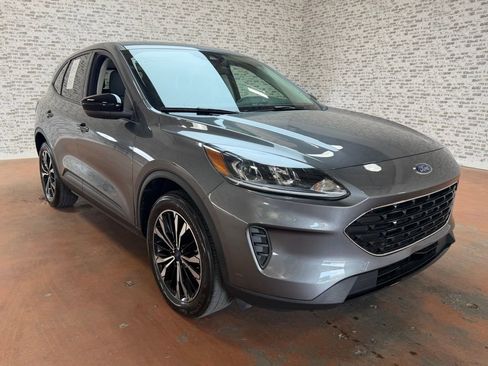 Used 2022 Ford Escape SE w/ SE Sport Appearance Package AWD/4WD image 7