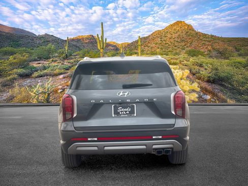 Used 2023 Hyundai Palisade SEL w/ Cargo Package FWD image 5