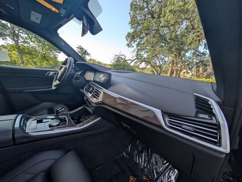 Certified 2023 BMW X5 xDrive40i w/ Premium Package image 24