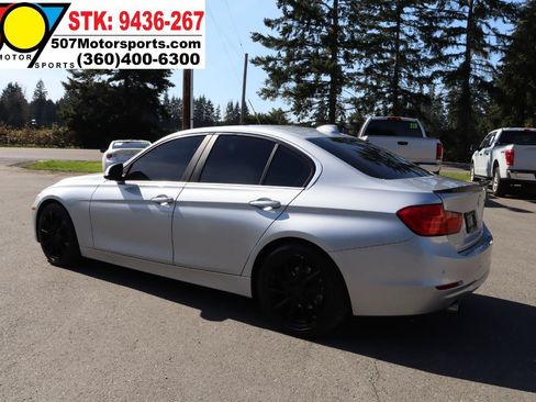 Used 2015 BMW 320i Sedan RWD image 5