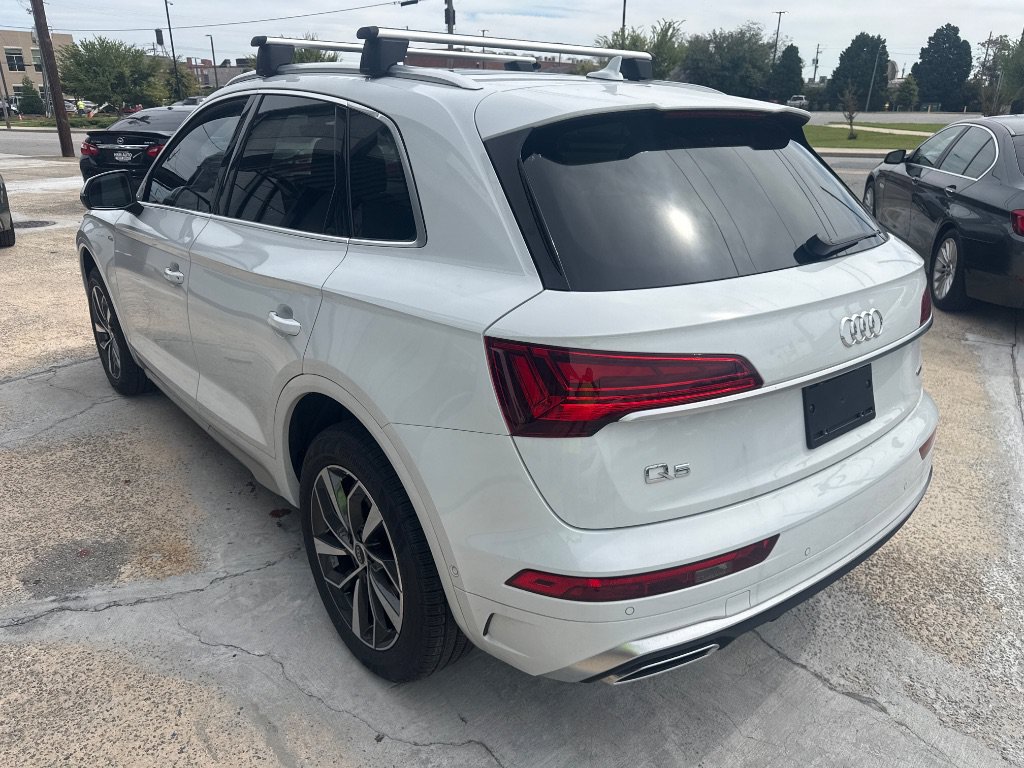 Used 2023 Audi Q5 2.0T Prestige w/ Prestige Package AWD/4WD image 3