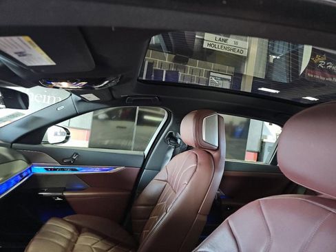 Used 2023 BMW 760i xDrive image 8