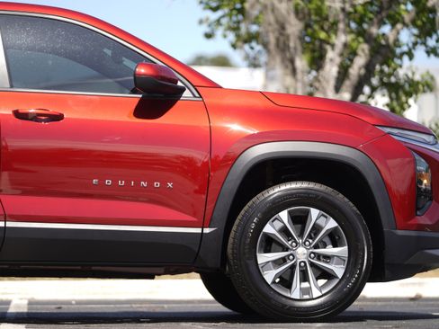 New 2026 Chevrolet Equinox LT FWD image 6