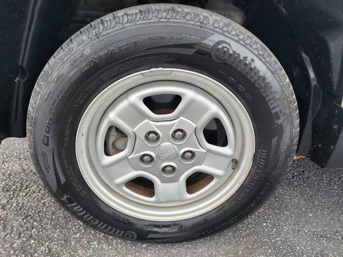 Used 2015 Jeep Patriot Sport w/ Power Value Group FWD image 36