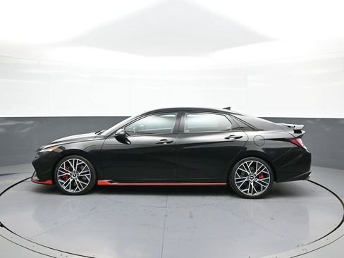 Used 2022 Hyundai Elantra N Base image 9