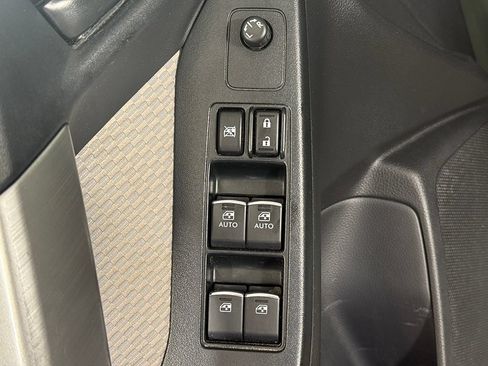 Used 2018 Subaru Forester 2.5i Premium w/ All-Weather Package AWD/4WD image 33