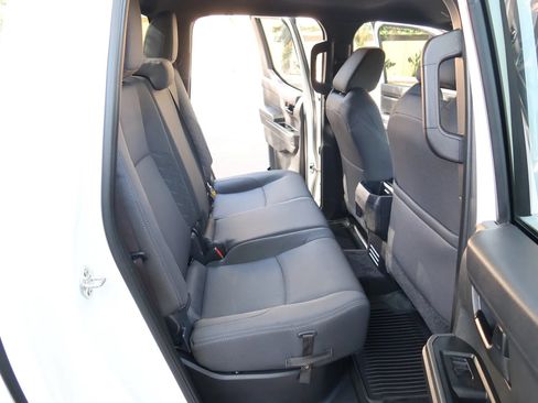 Used 2025 Toyota Tacoma SR5 AWD/4WD image 25