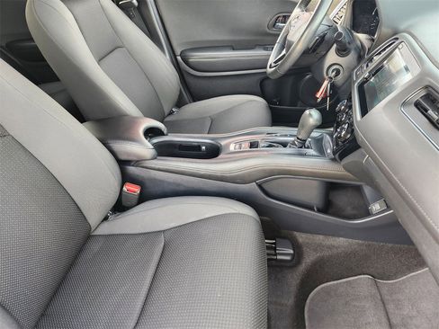 Certified 2022 Honda HR-V Sport image 13