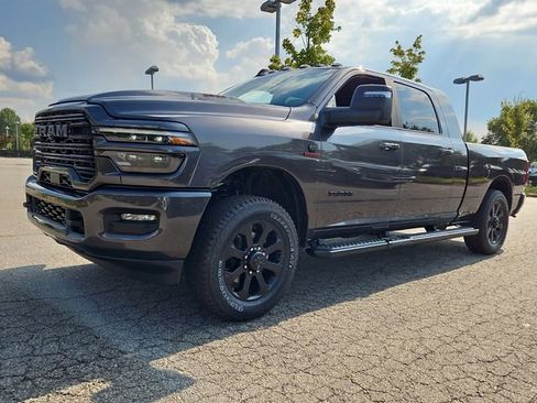 New 2026 RAM 2500 Laramie AWD/4WD image 3