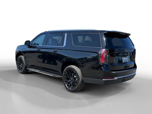 Used 2026 Chevrolet Suburban LS w/ LPO, Dark Essentials Package AWD/4WD image 3