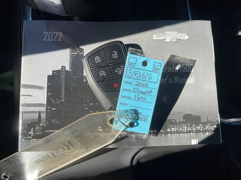 Used 2022 Chevrolet Silverado 1500 High Country w/ Z71 Off-Road Package image 10