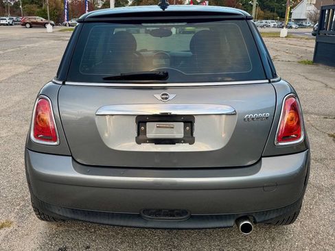 Used 2010 MINI Cooper Hardtop image 7