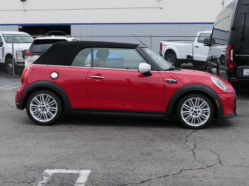 Used 2023 MINI Cooper S image 3