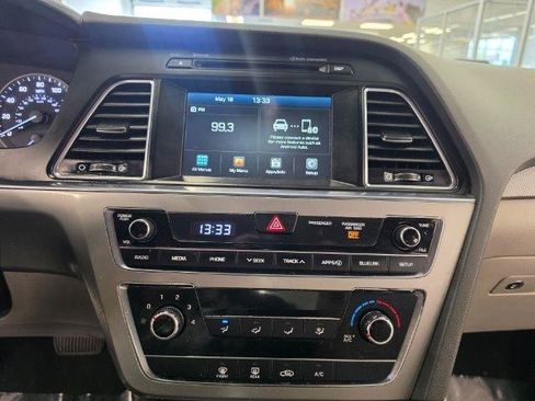 Used 2016 Hyundai Sonata SE FWD image 15