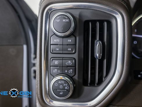 Used 2023 GMC Sierra 2500 Denali w/ Denali Ultimate Package AWD/4WD image 13