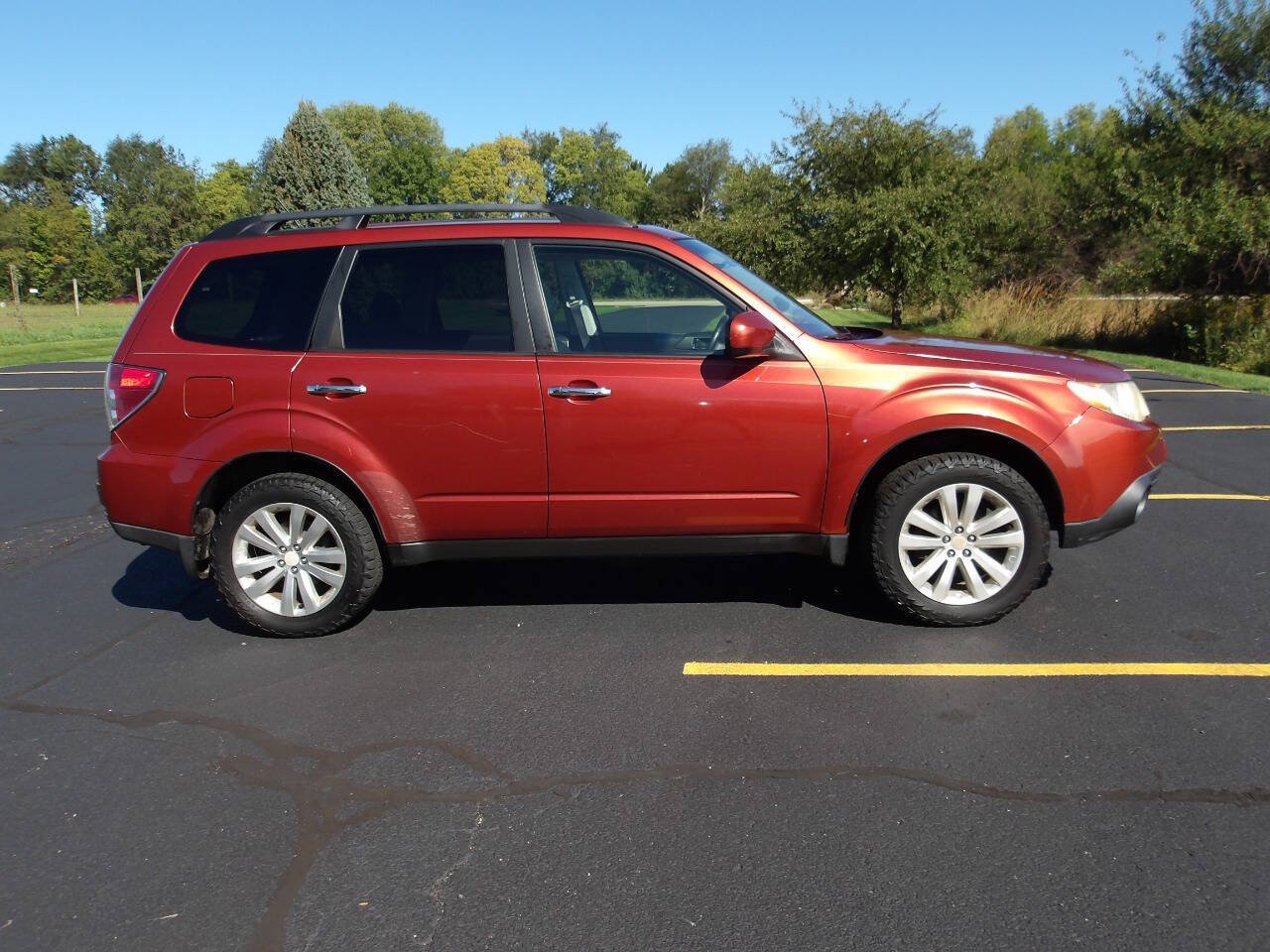 Used 2011 Subaru Forester 2.5X Limited AWD/4WD image 10