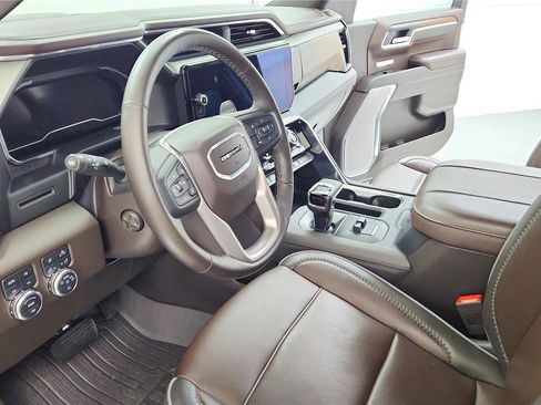 Used 2024 GMC Sierra 1500 Denali AWD/4WD image 9