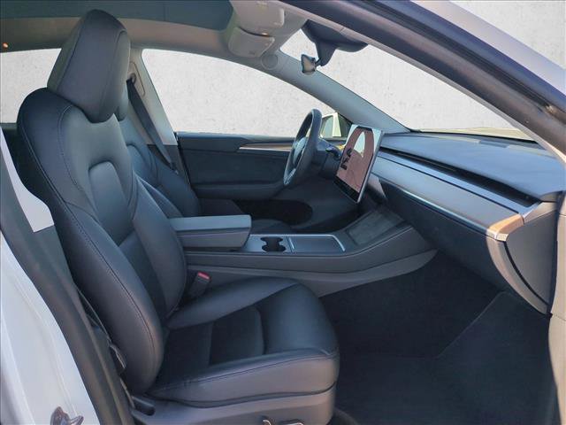 Used 2024 Tesla Model Y Long Range RWD image 22