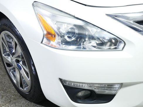 Used 2013 Nissan Altima 2.5 SL image 16