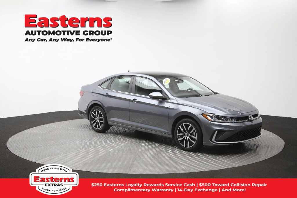 Used 2025 Volkswagen Jetta SE FWD image 48