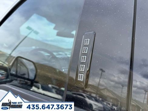 Used 2019 Ford F350 Lariat w/ Lariat Value Package AWD/4WD image 14