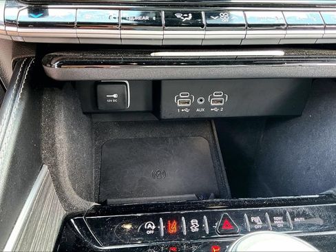 Used 2023 Jeep Wagoneer Series II AWD/4WD image 15
