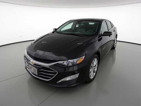 Used 2024 Chevrolet Malibu LT image 3