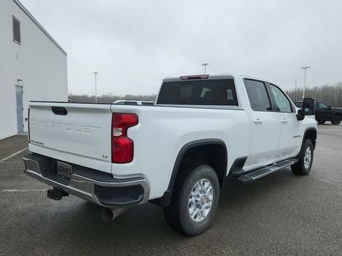 Used 2023 Chevrolet Silverado 2500 LT w/ Convenience Package image 6