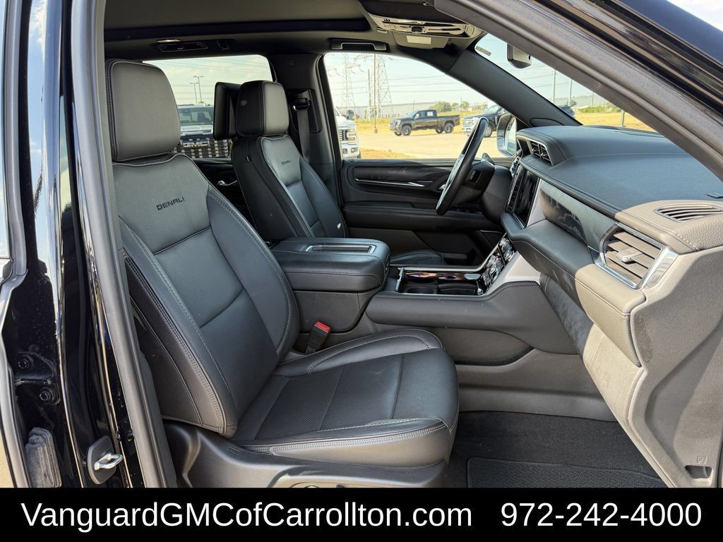 Used 2021 GMC Yukon Denali w/ LPO, Illumination Package AWD/4WD image 36
