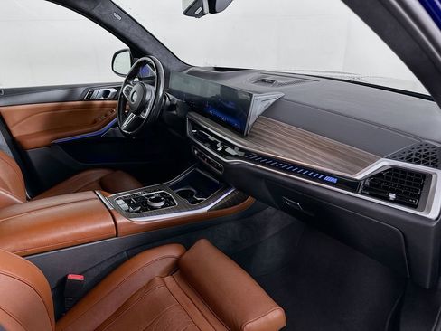 Used 2024 BMW X7 M60i AWD/4WD image 38