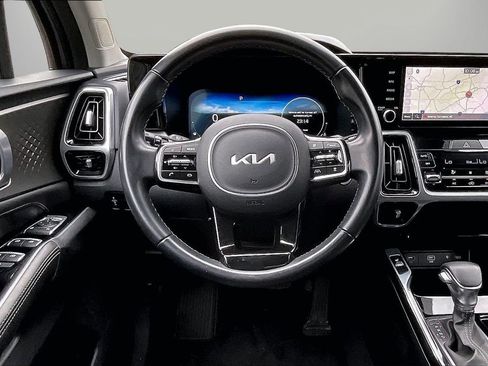 Used 2023 Kia Sorento SX AWD/4WD image 11