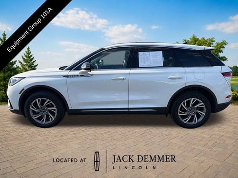 Used 2023 Lincoln Corsair AWD w/ Equipment Group 101A image 3