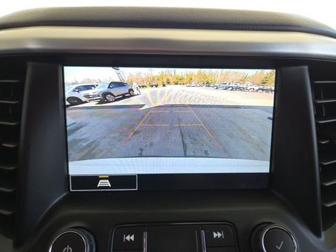 Used 2023 GMC Acadia SLT FWD image 11