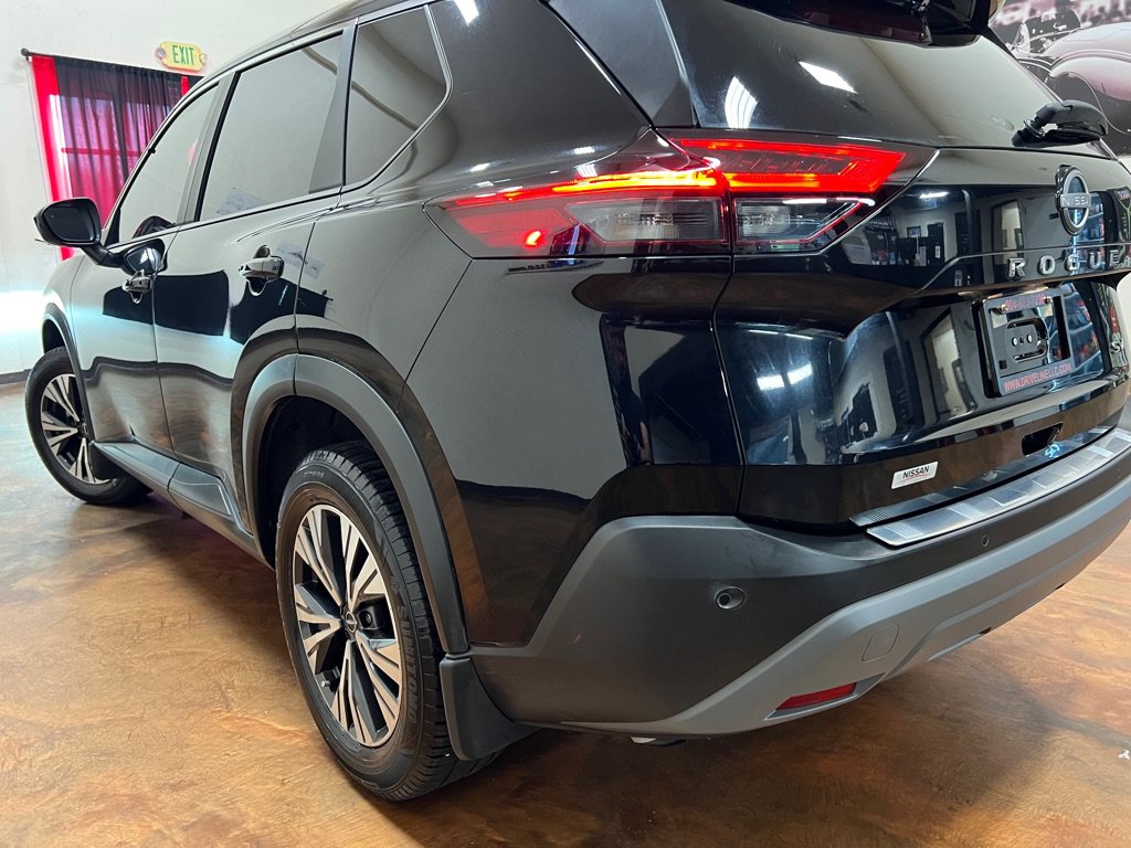 Used 2023 Nissan Rogue SV FWD image 39