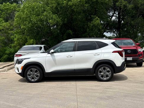 Certified 2024 Kia Seltos S FWD image 4